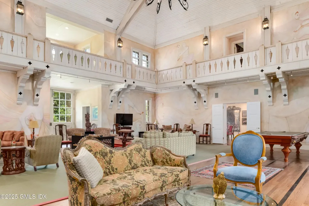 577 Round Hill Road Greenwich CT 06830