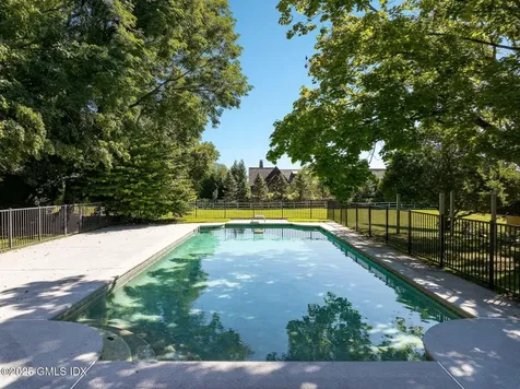 577 Round Hill Road Greenwich CT 06830