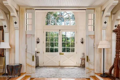 577 Round Hill Road Greenwich CT 06830