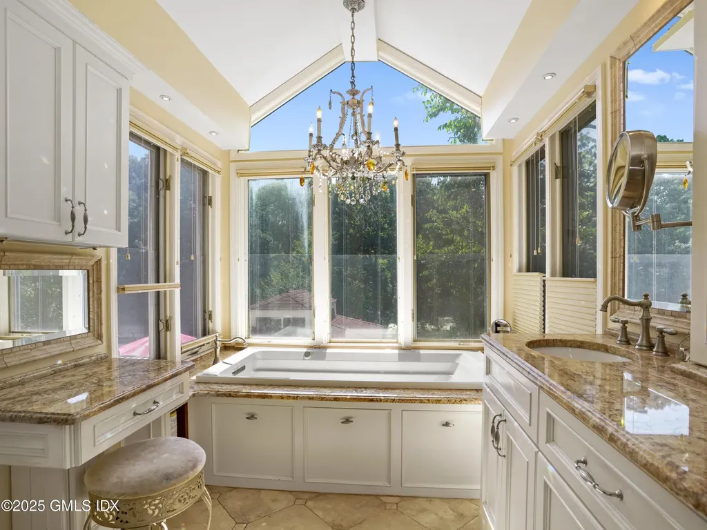 239 E Hunting Ridge Road Stamford CT 06903