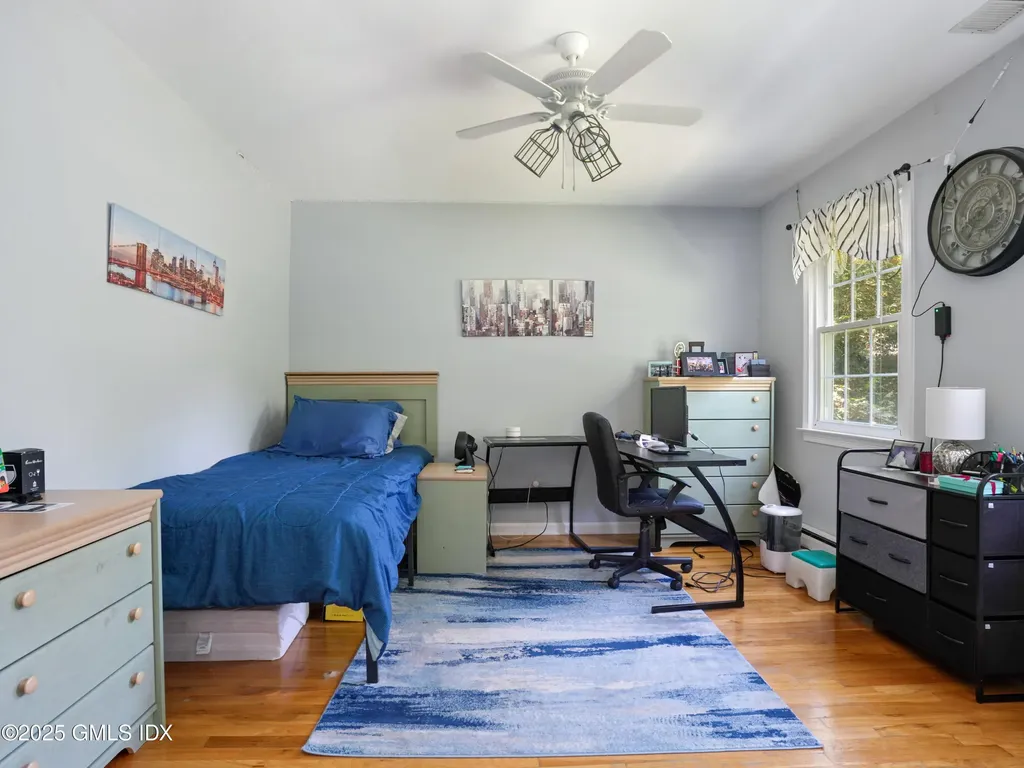 239 E Hunting Ridge Road Stamford CT 06903