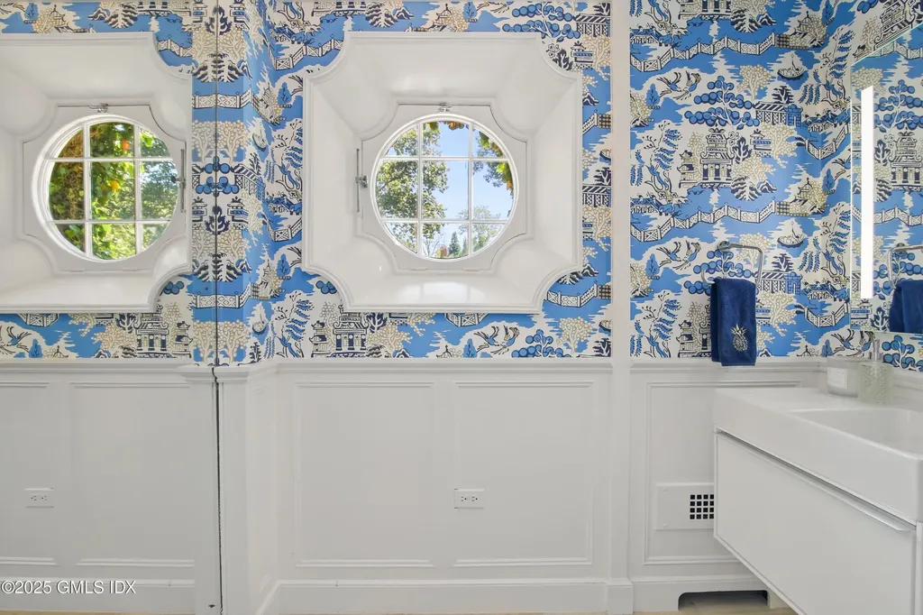 105 Woodside Drive Greenwich CT 06830