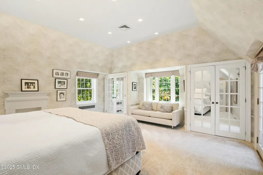 105 Woodside Drive Greenwich CT 06830