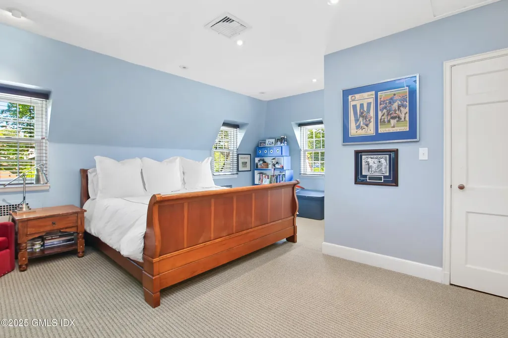 105 Woodside Drive Greenwich CT 06830