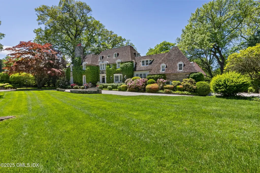 105 Woodside Drive Greenwich CT 06830