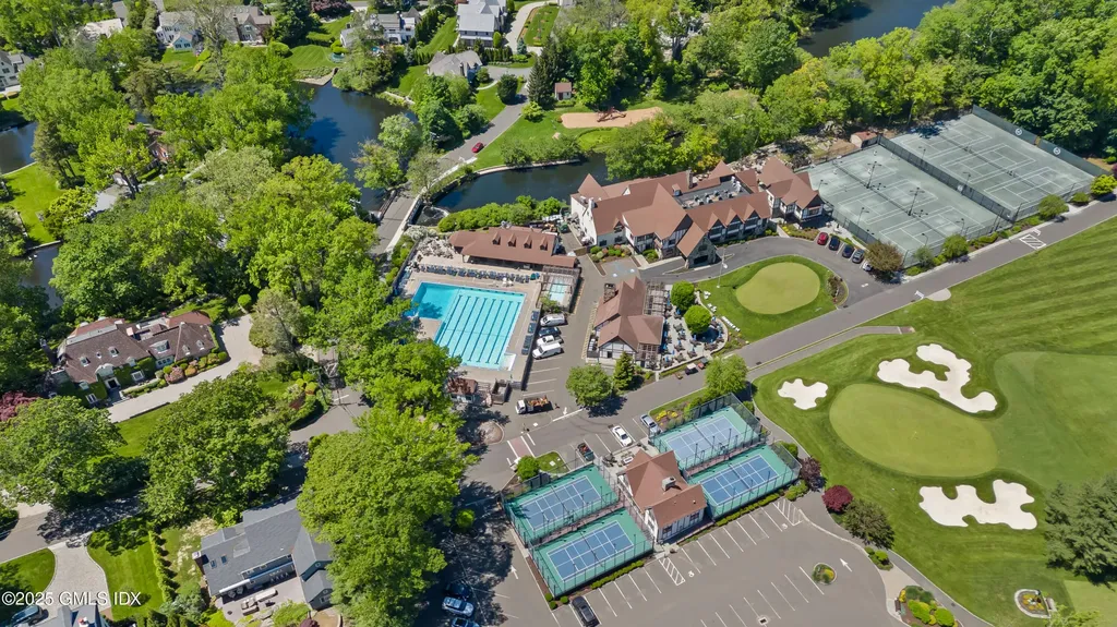 105 Woodside Drive Greenwich CT 06830