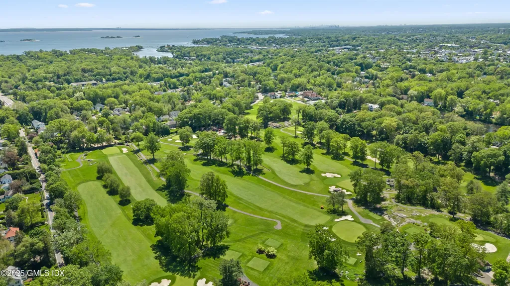 105 Woodside Drive Greenwich CT 06830