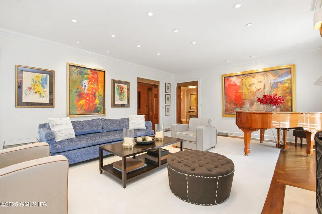 105 Woodside Drive Greenwich CT 06830