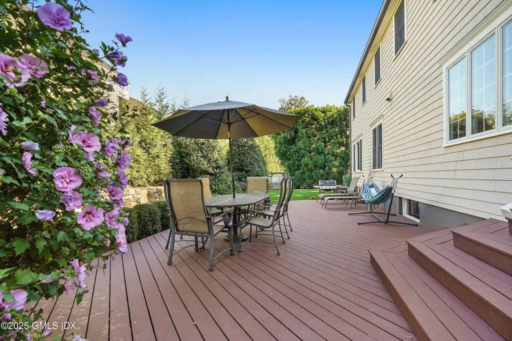 41 Winthrop Drive Riverside CT 06878