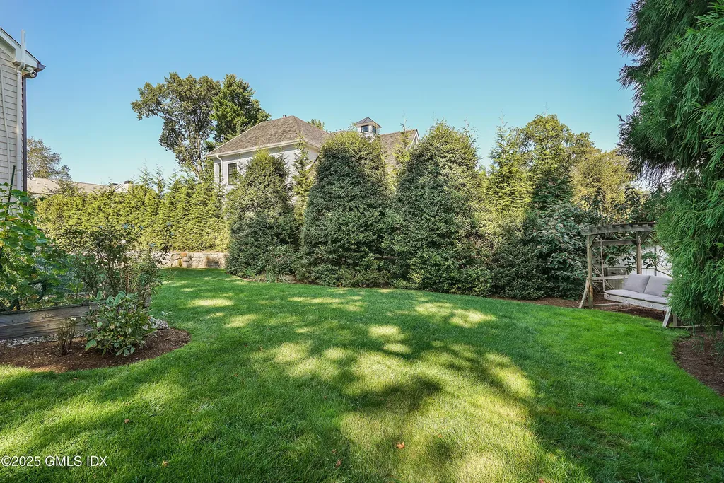 41 Winthrop Drive Riverside CT 06878