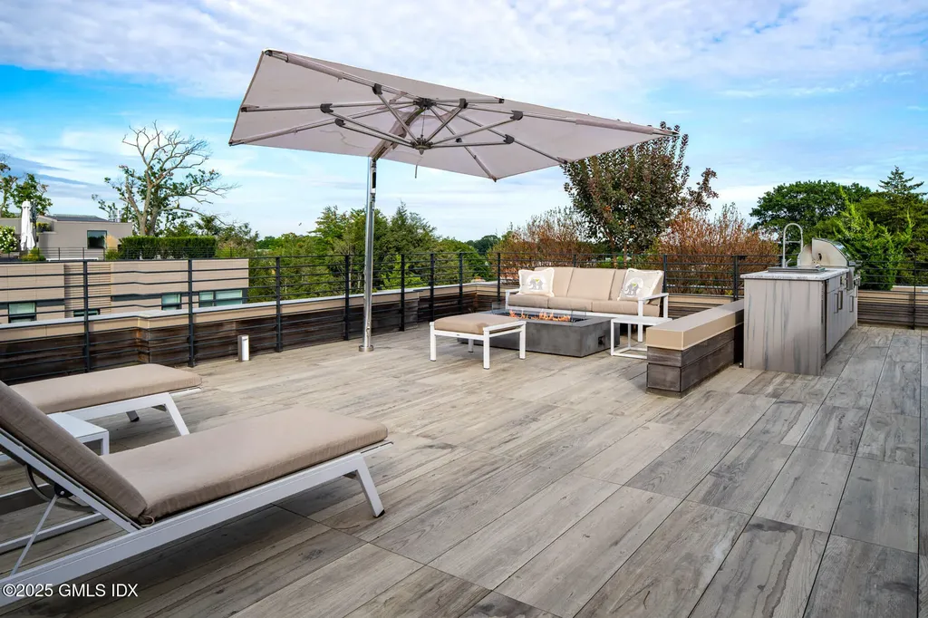 125 Field Point Road Greenwich CT 06830