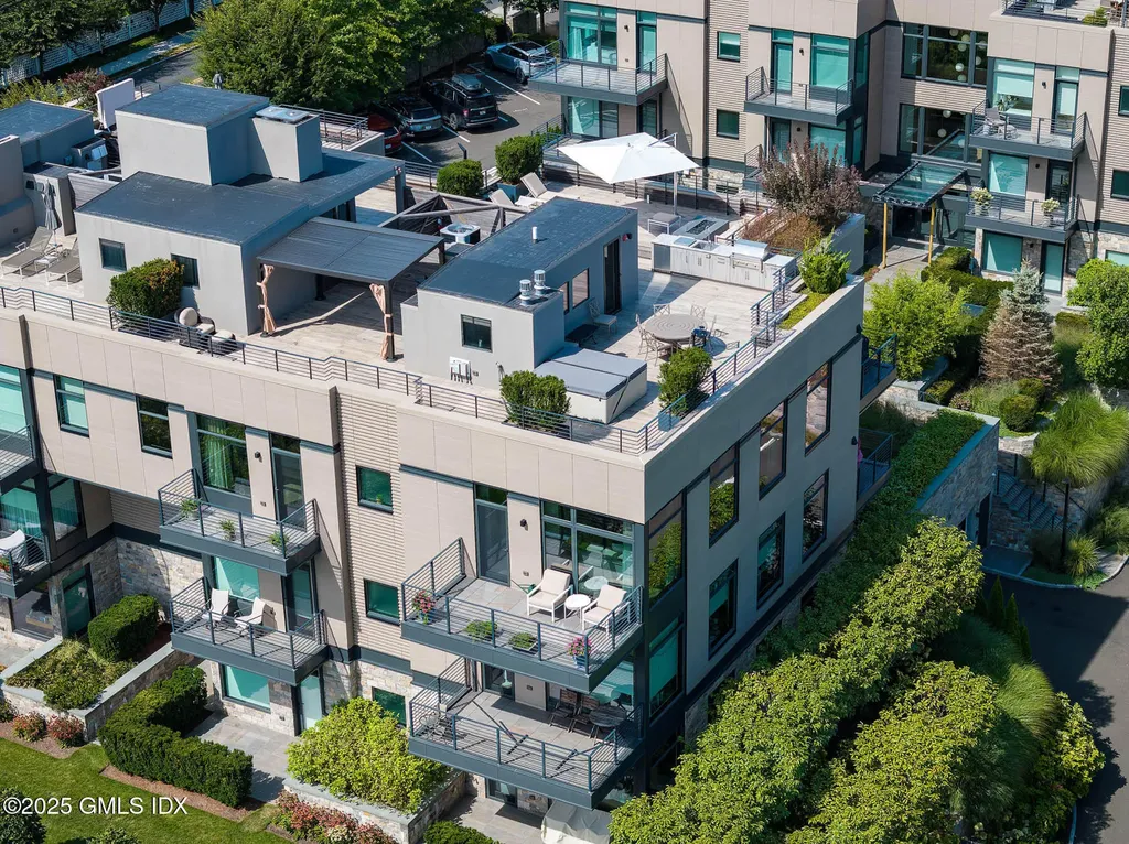 125 Field Point Road Greenwich CT 06830