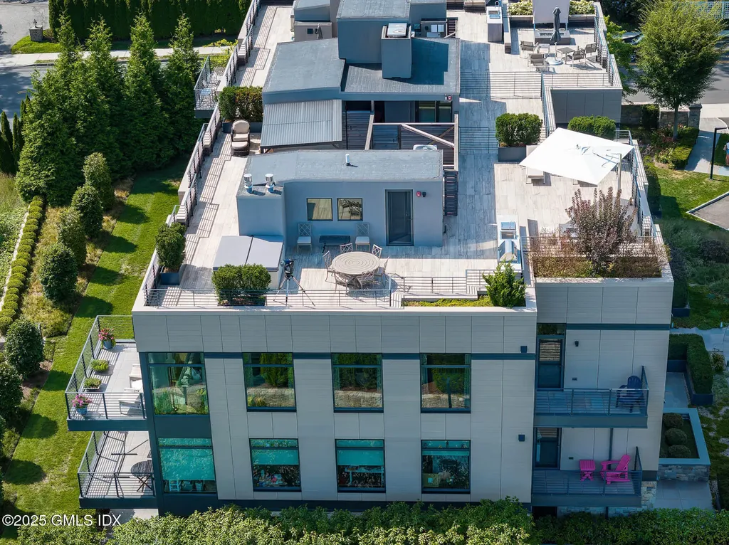 125 Field Point Road Greenwich CT 06830