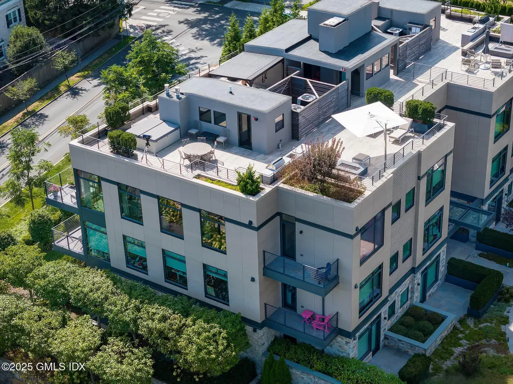 125 Field Point Road Greenwich CT 06830