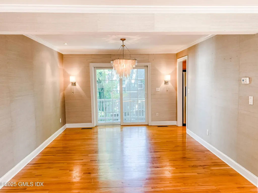 439 Glenbrook Road Stamford CT 06906