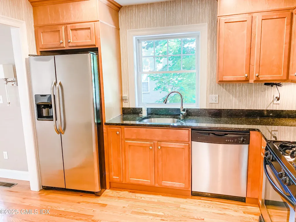 439 Glenbrook Road Stamford CT 06906