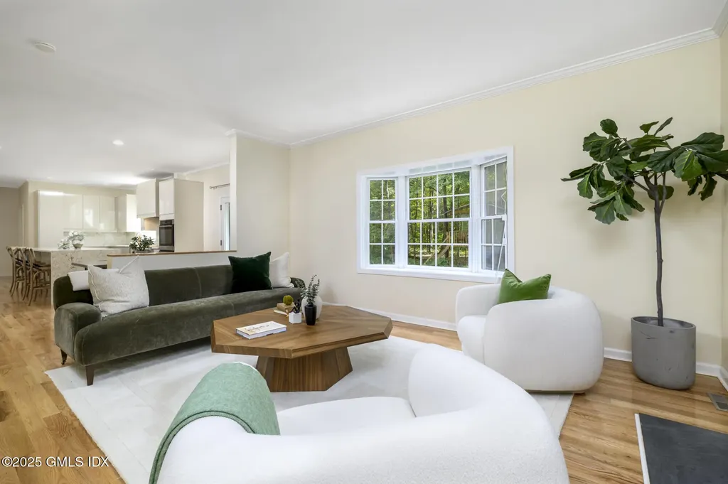 185 Interlaken Road Stamford CT 06903