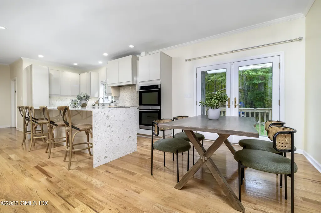 185 Interlaken Road Stamford CT 06903