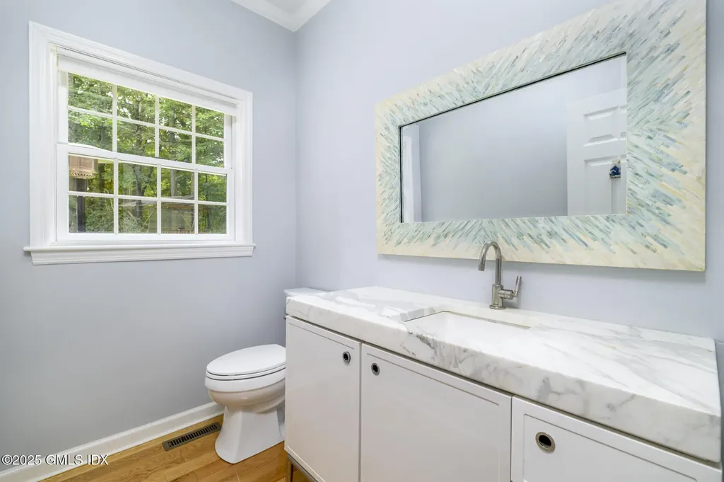 185 Interlaken Road Stamford CT 06903