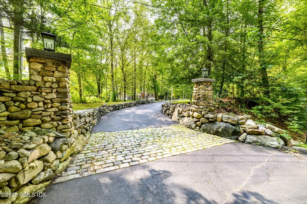 185 Interlaken Road Stamford CT 06903