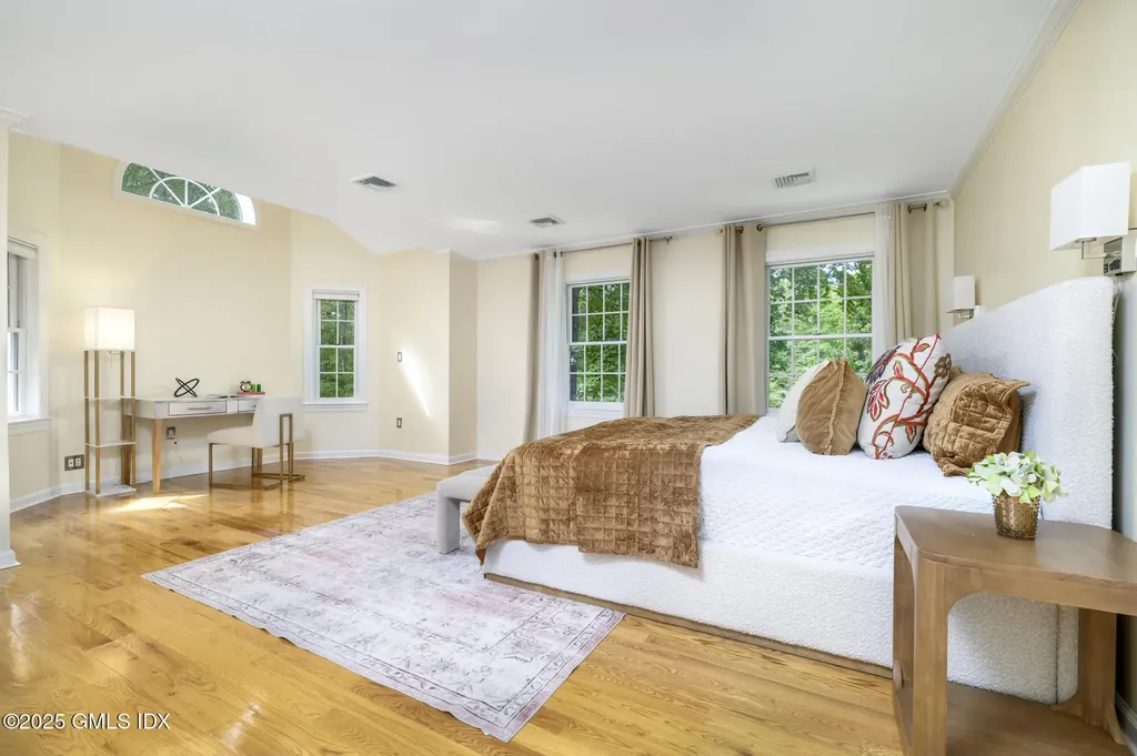 185 Interlaken Road Stamford CT 06903