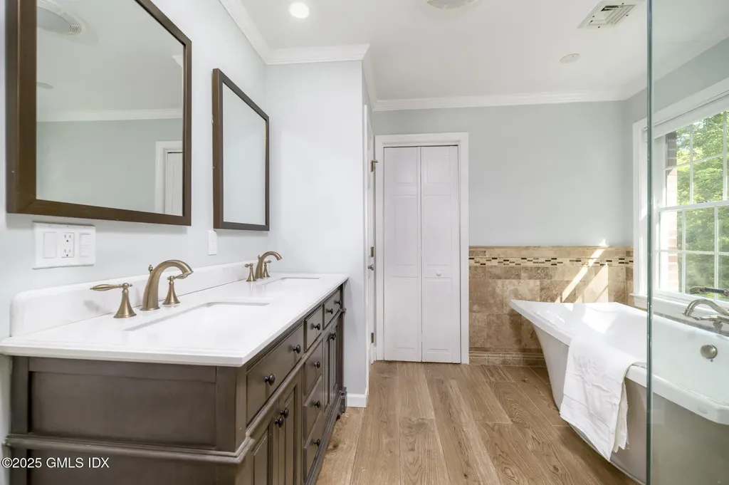 185 Interlaken Road Stamford CT 06903