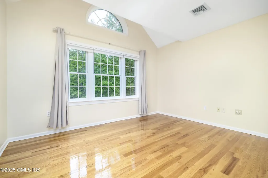 185 Interlaken Road Stamford CT 06903