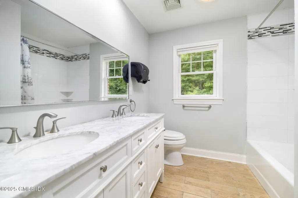 185 Interlaken Road Stamford CT 06903