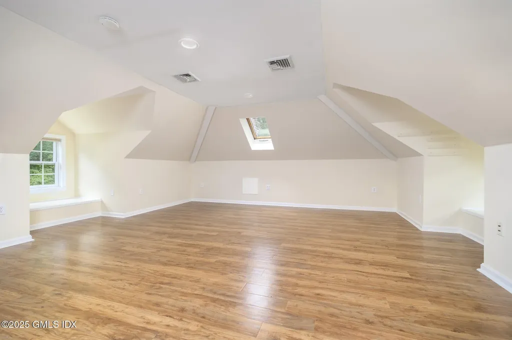 185 Interlaken Road Stamford CT 06903