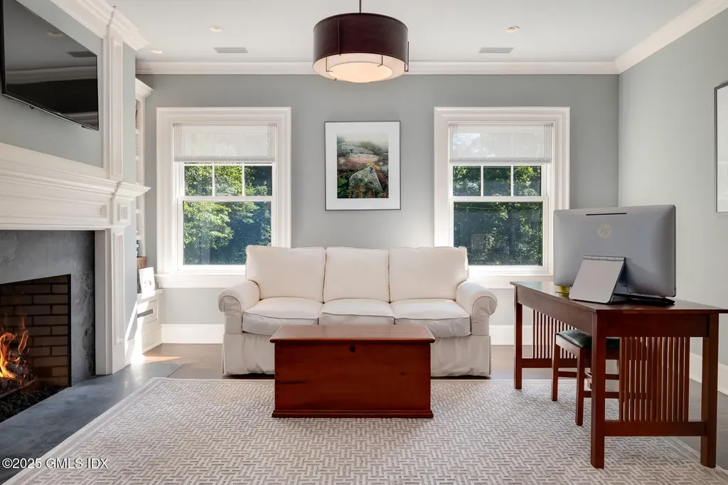 10 Birch Lane Greenwich CT 06830