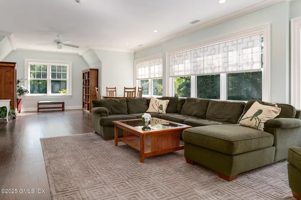 10 Birch Lane Greenwich CT 06830