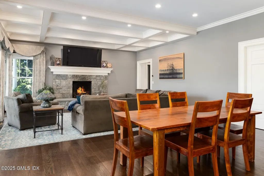 10 Birch Lane Greenwich CT 06830