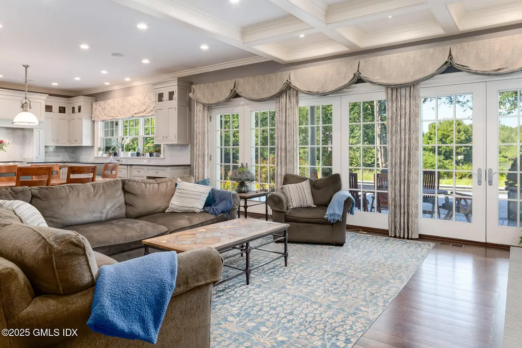 10 Birch Lane Greenwich CT 06830