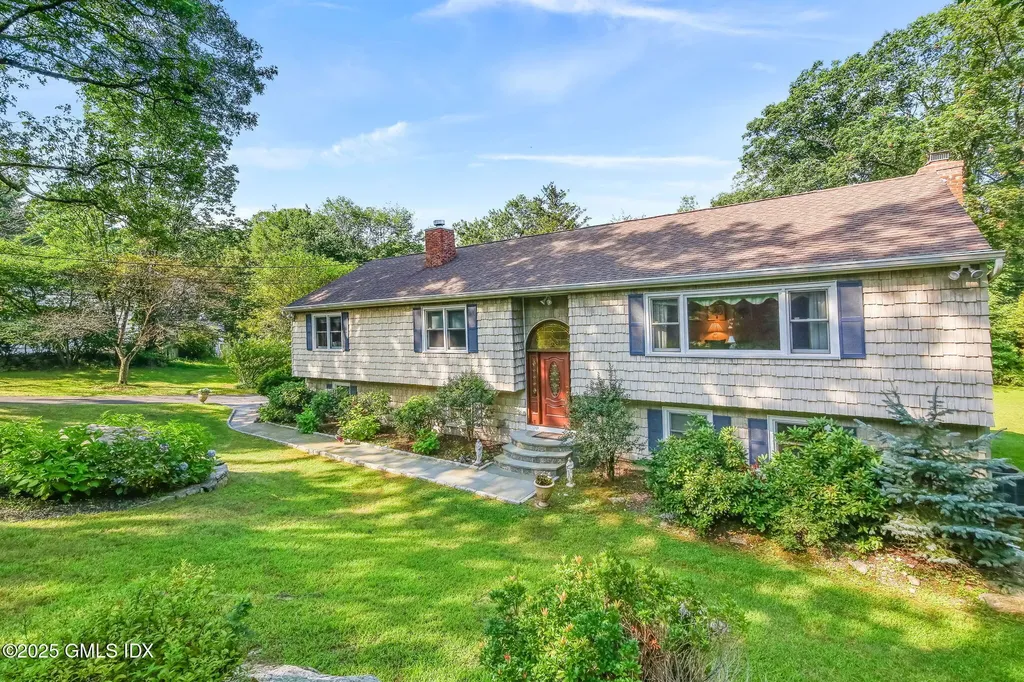 24 Old Orchard Lane Stamford CT 06903