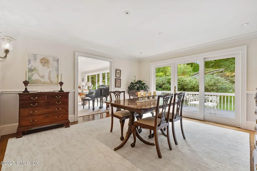 402 W Lyon Farm Drive Greenwich CT 06831