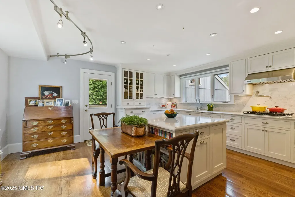 402 W Lyon Farm Drive Greenwich CT 06831