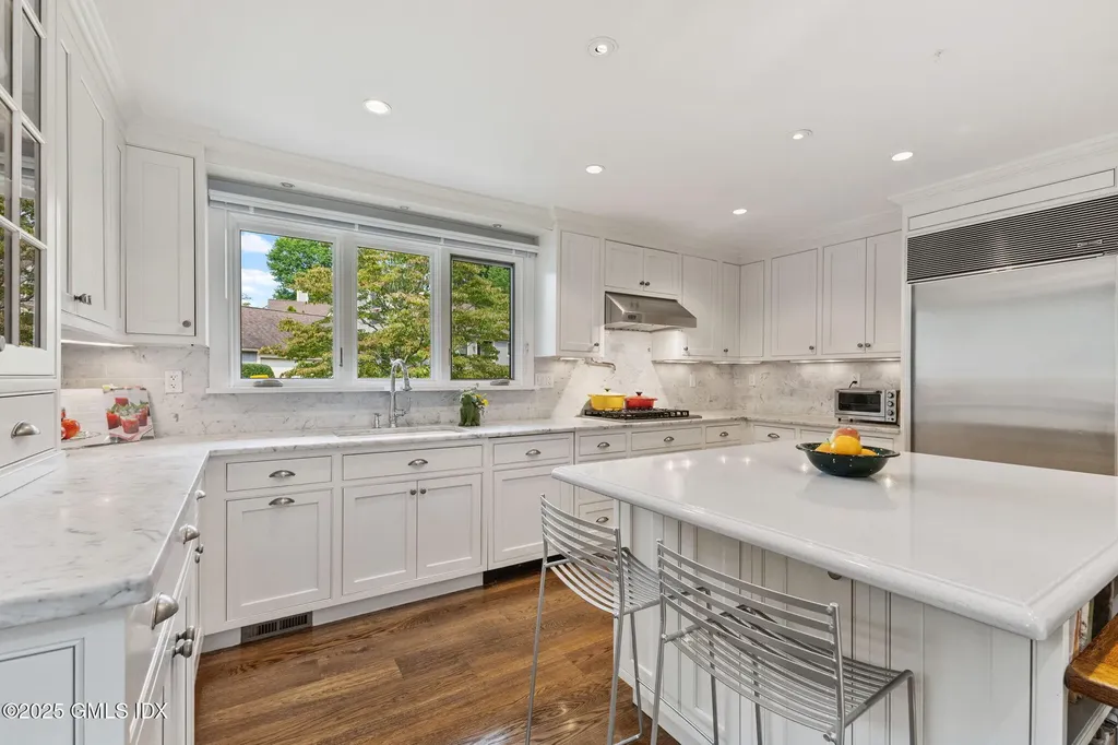 402 W Lyon Farm Drive Greenwich CT 06831