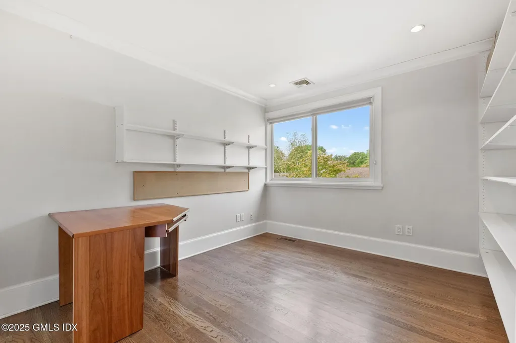 402 W Lyon Farm Drive Greenwich CT 06831