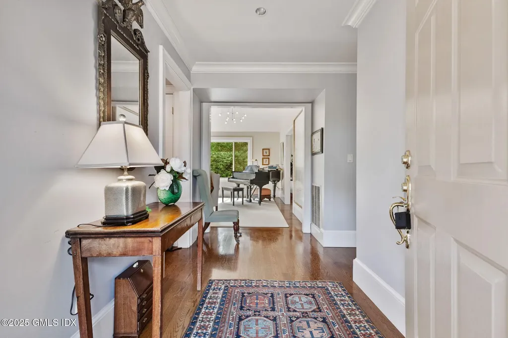 402 W Lyon Farm Drive Greenwich CT 06831