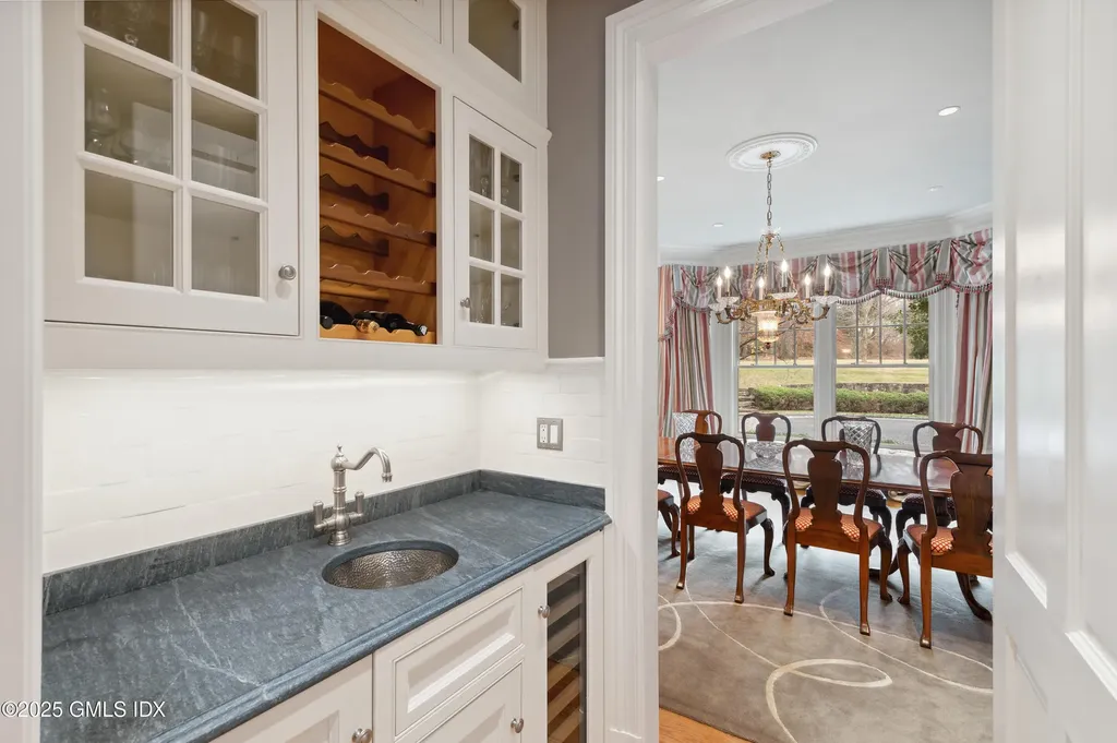 34 Dublin Hill Drive Greenwich CT 06830