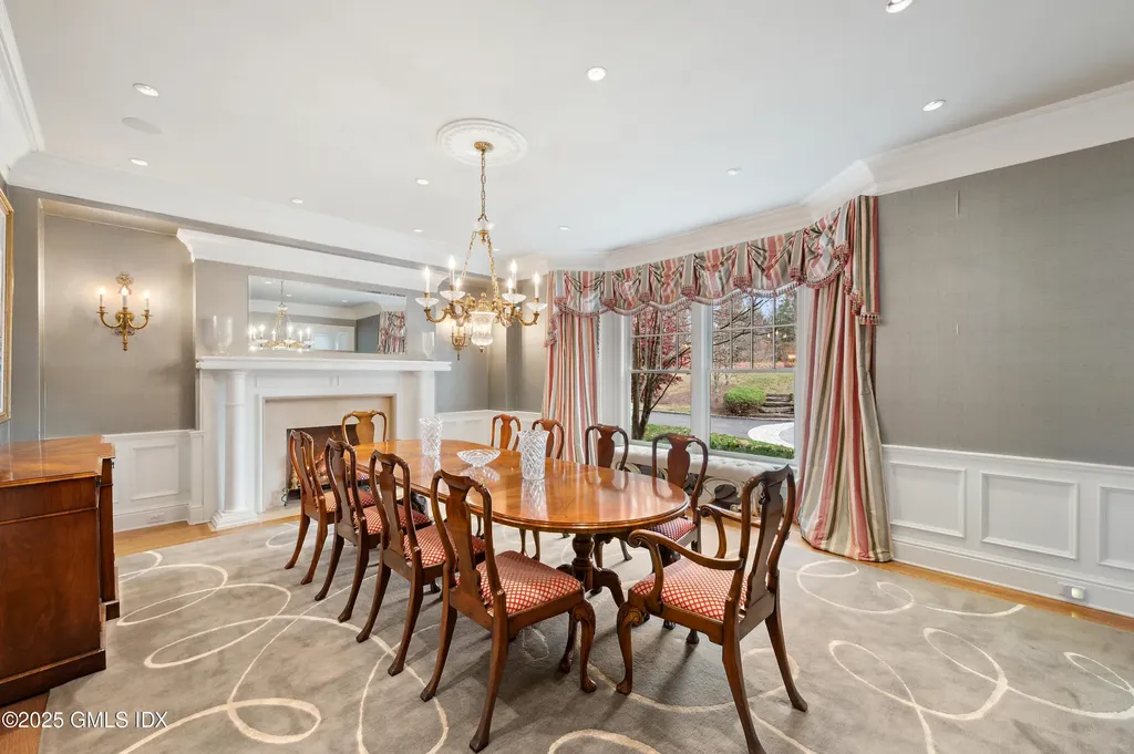 34 Dublin Hill Drive Greenwich CT 06830