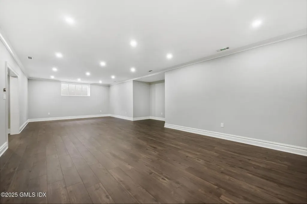 11 Valleywood Road Cos Cob CT 06807