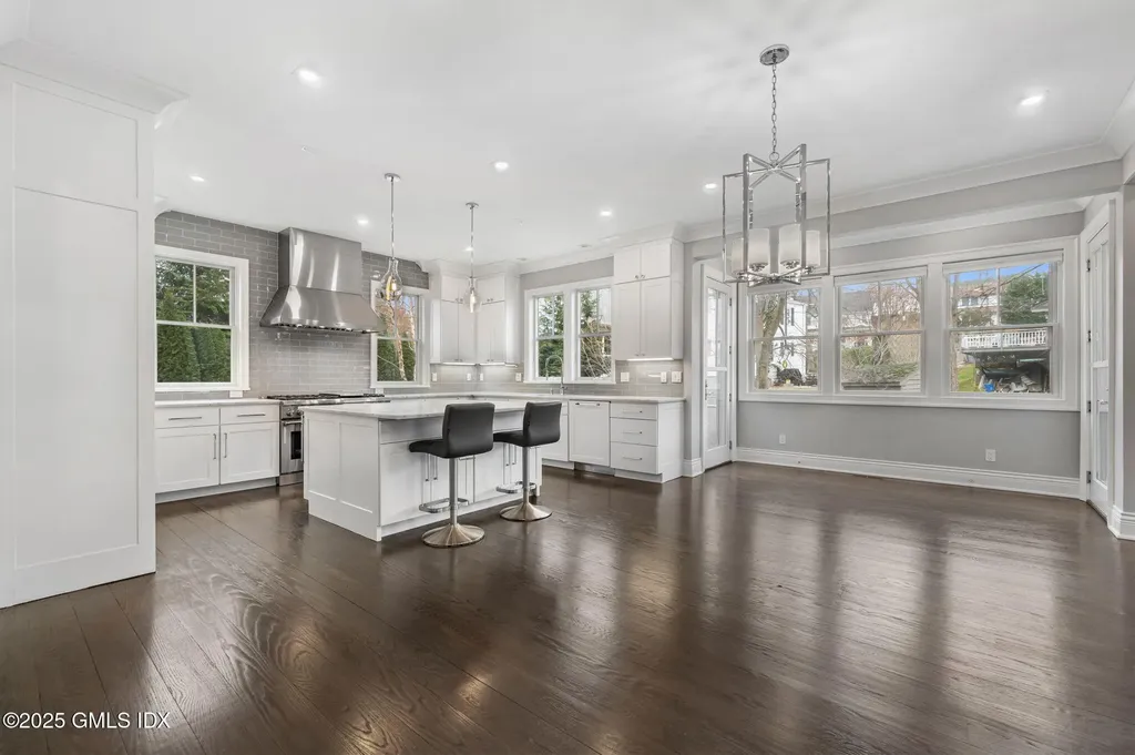 11 Valleywood Road Cos Cob CT 06807