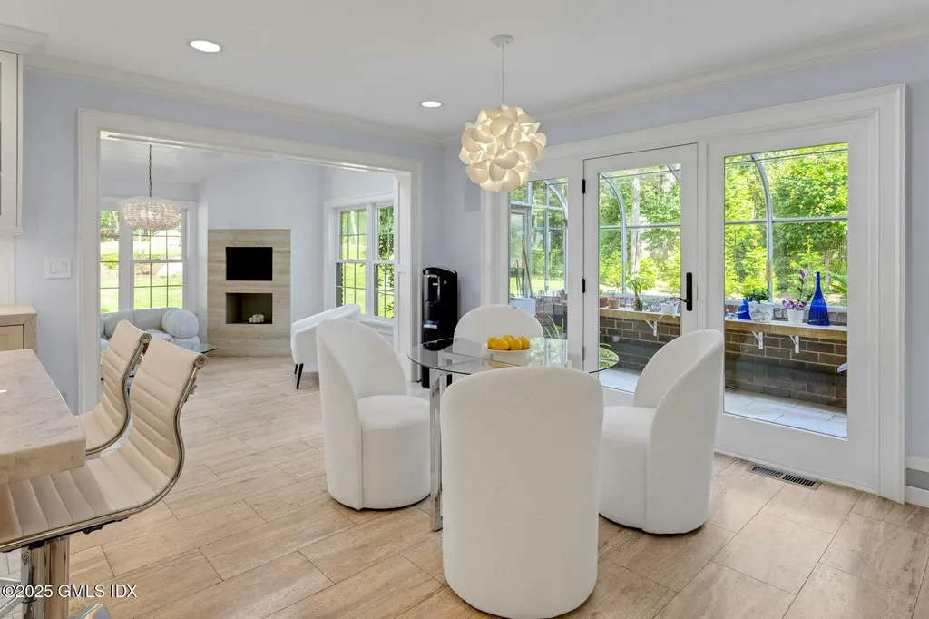 25 Cogswell Lane Stamford CT 06902