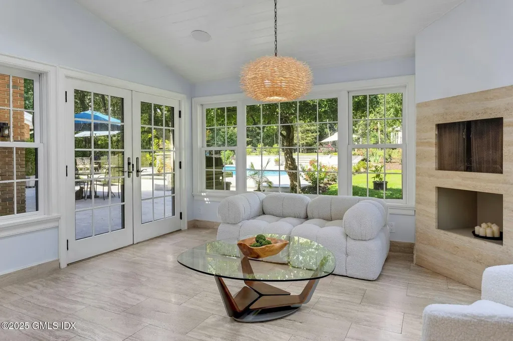 25 Cogswell Lane Stamford CT 06902