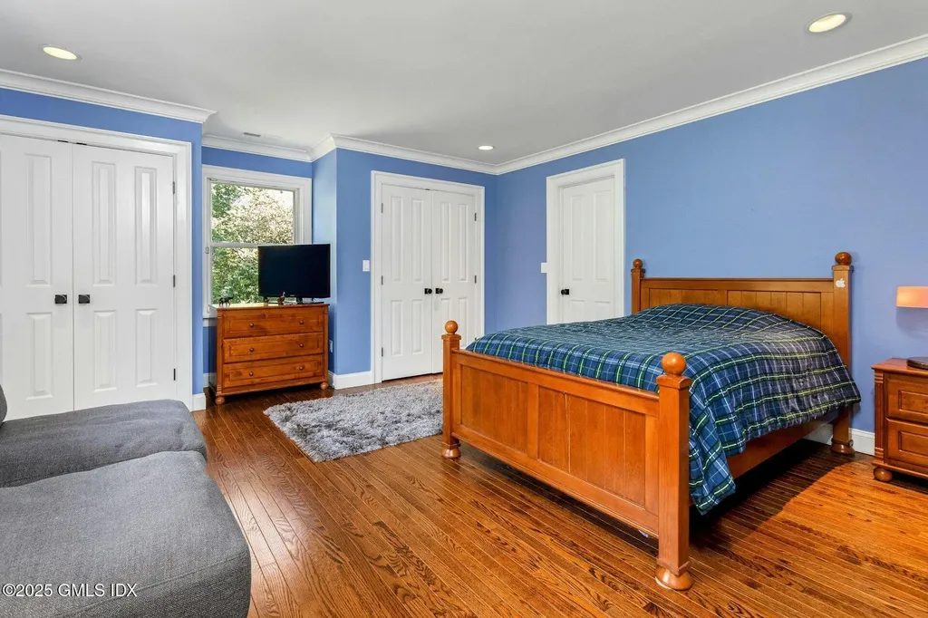 25 Cogswell Lane Stamford CT 06902