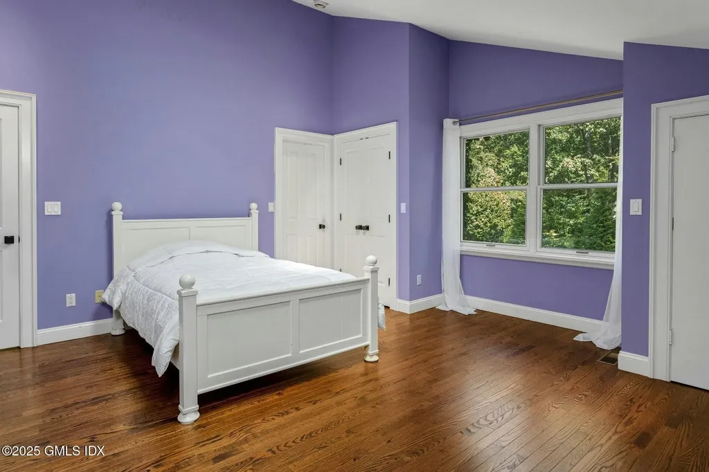 25 Cogswell Lane Stamford CT 06902