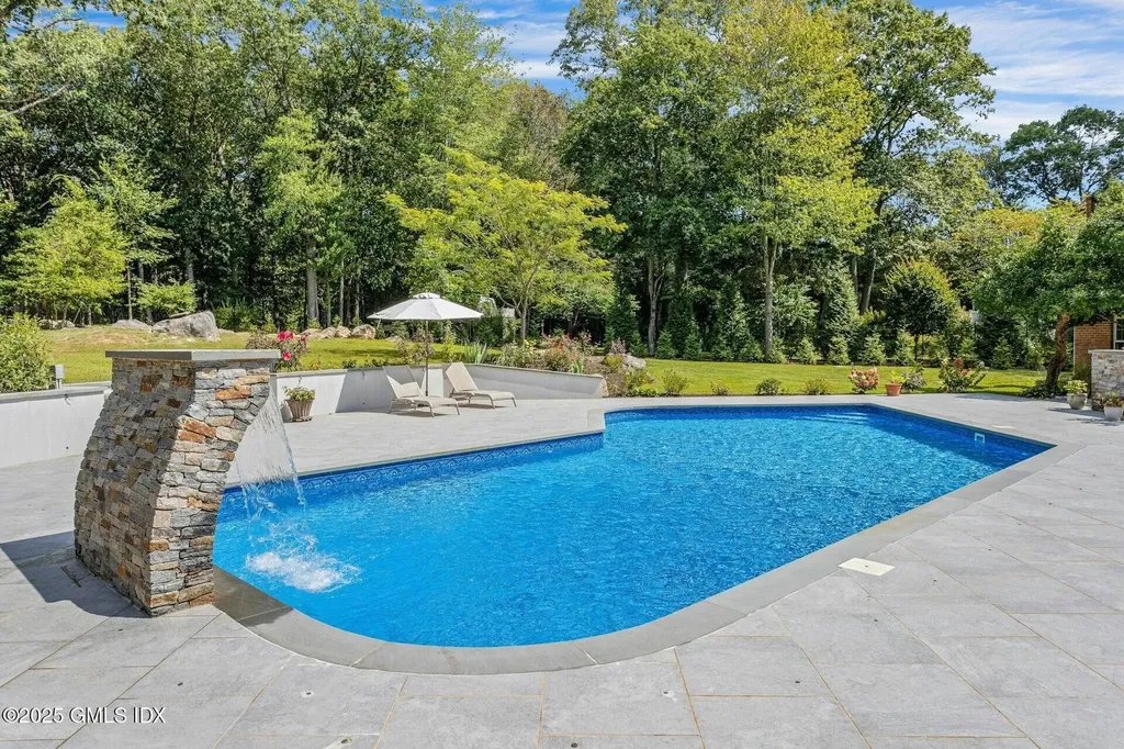 25 Cogswell Lane Stamford CT 06902