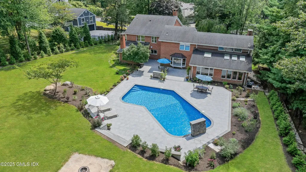 25 Cogswell Lane Stamford CT 06902