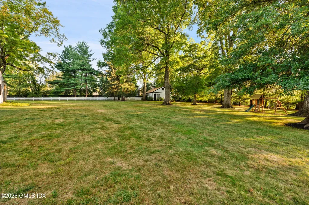 508 Round Hill Road Greenwich CT 06831